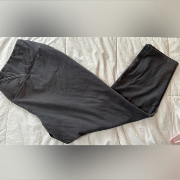 Stretch Ankle Pants - gray - with pockets - 2X
QVC's "Women With Control - Picture 3 of 9